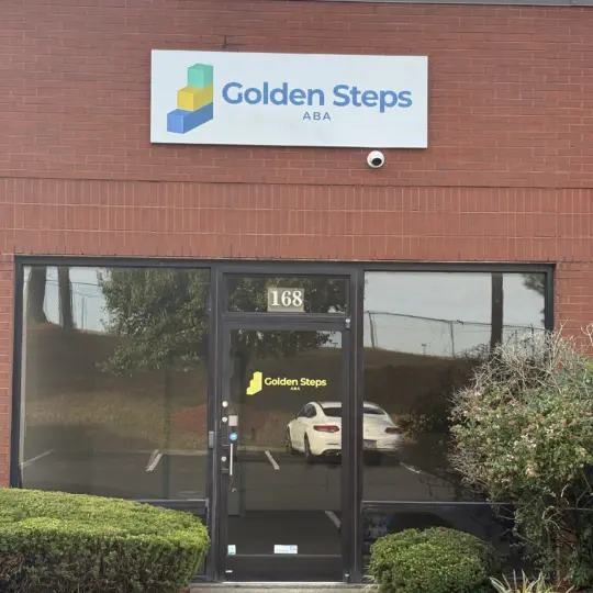 68f79b321eb29c6adaca608d_Front of Clinic-min
