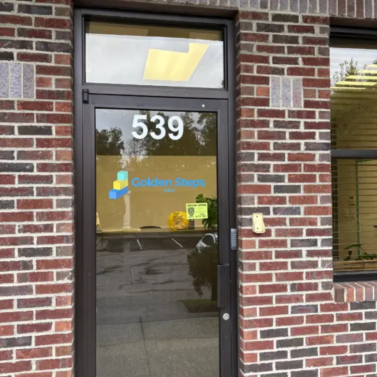 690117ed85666489fa735d81_Front_Door_50